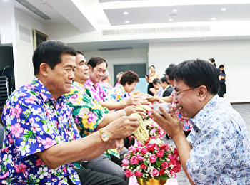 คณบดีคณะวิทยาศาสตร์ฯ เข้าร่วม
“รดน้ำขอพรนายกสภามหาวิทยาลัย
และกรรมการสภามหาวิทยาลัยผู้ทรงคุณวุฒิ”