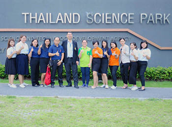 ศูนย์วิทยาศาสตร์
เดินหน้าศึกษาดูงานและสร้างเครือข่ายด้านวิทยาศาสตร์และเทคโนโลยี