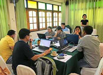 หลักสูตร ป.โท การจัดการสิ่งแวดล้อม
จัดโครงการอบรมเชิงปฏิบัติการ
ส่งเสริมการทำวิทยานิพนธ์ให้แก่นักศึกษา